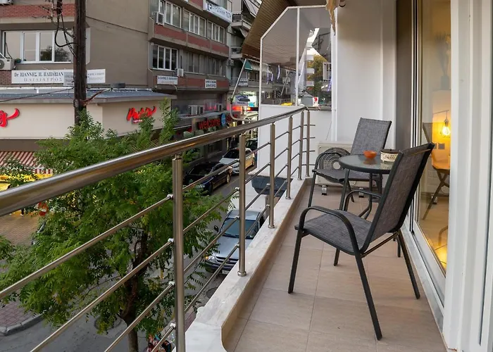 First View * Kateríni